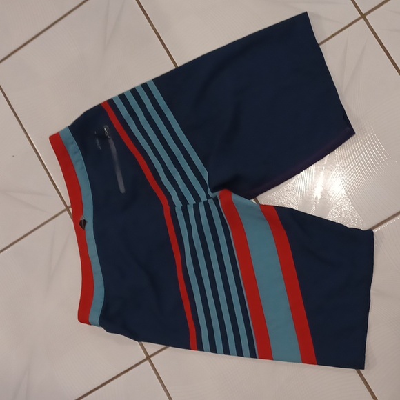 4/$60 Blue & Red Board Shorts - Size 30 - Picture 3 of 8